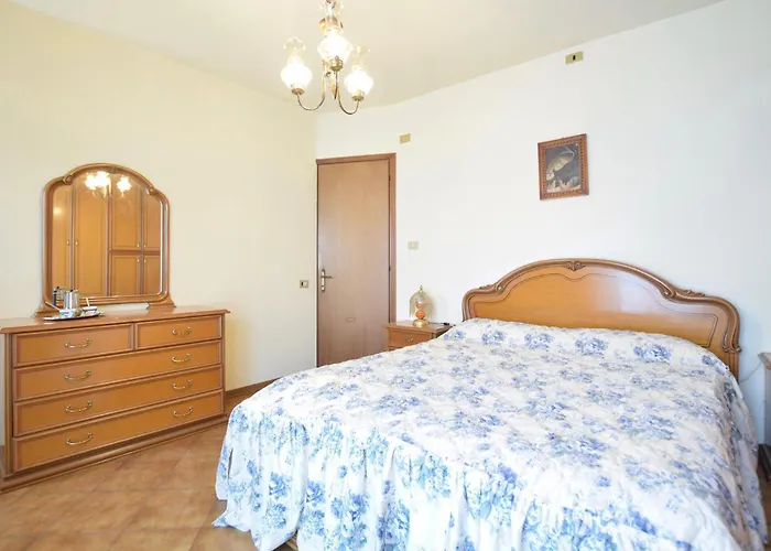 2 Bedroom In Ferienhaus Viareggio