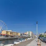 2 Bedroom In Viareggio