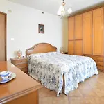2 Bedroom In * Viareggio
